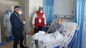 Mateusz Sochowicz im Krankenhaus in Yanqing Mateusz Sochowicz im Krankenhaus in Yanqing